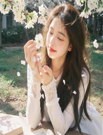 《第一女儿》的文化视角：服装的时代还原与角色塑造 理解作品的时代背景与文化语境